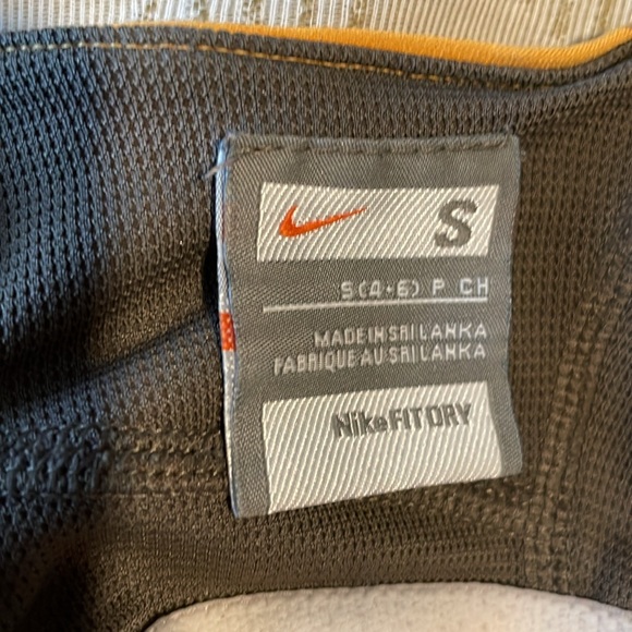 Nike Tank Top - Picture 7 of 9